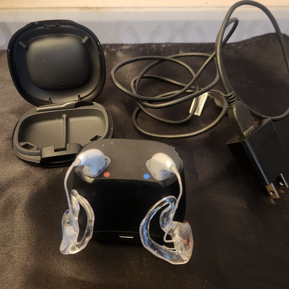 Pair Oticon Intent 2 complete kit with charger